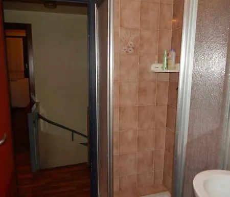 Vicino Cabinovia Magnolta E Piscina Aprica